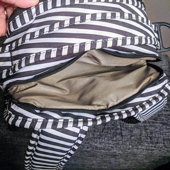 Ju ju Bee be right back Backpack - Picture 7 of 7